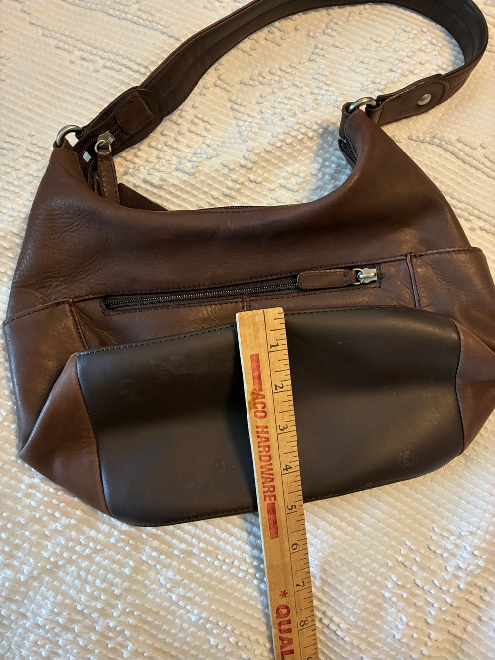 St. John's Bay Brown Leather Shoulder Bag with Front Zip - Picture 3 of 9
